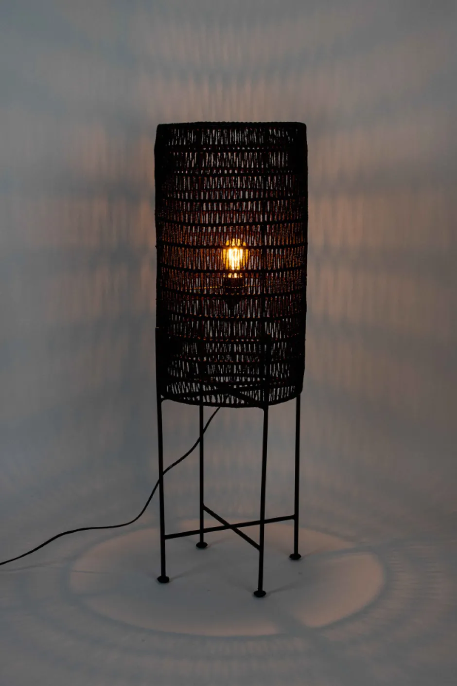 Golvlampor|Sovrum|Dutchbone Golvlampa 'Kari' - Svart