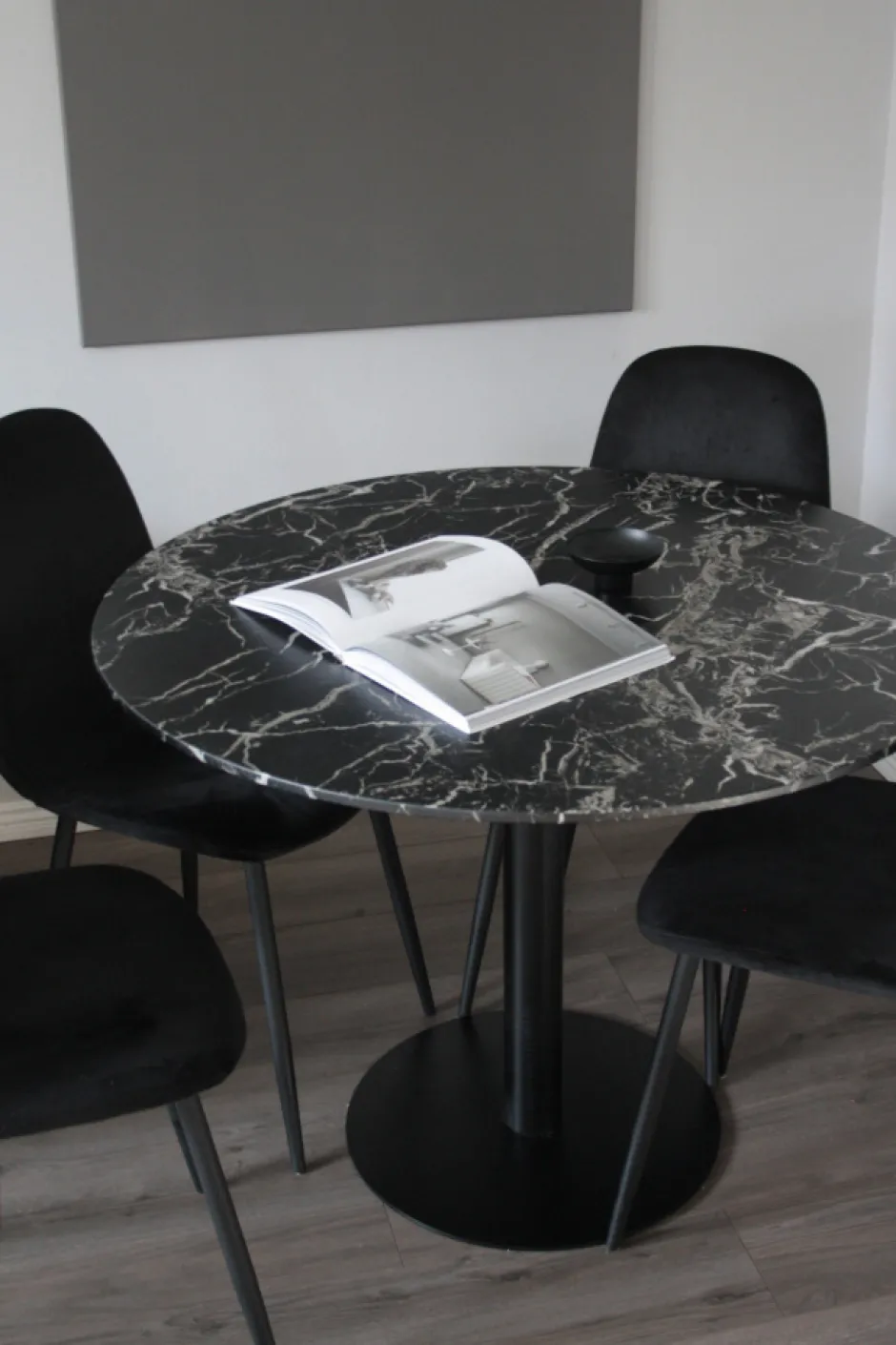 Bord|Runda Matbord|Reforma Matbord 'Marbleous' Runt 100cm - Svart