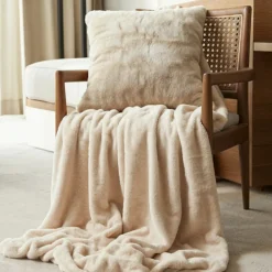Plädar & Filtar|Vardagsrum|Reforma x Trendcarpet Pläd 'Aranga Super Soft Throw' 130x170cm - Beige