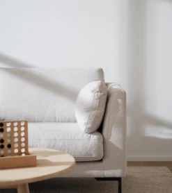 2-Sits Soffor|Vardagsrum|Rowico Home 2,5-sitssoffa 'Corwin' - Ljusbeige