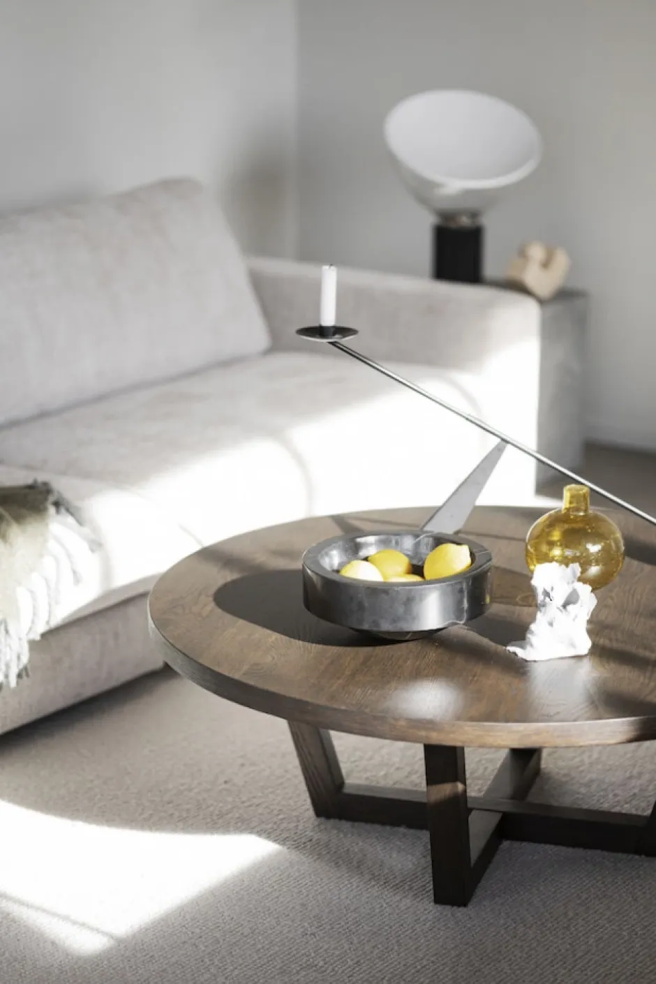 Soffbord|Vardagsrum|Rowico Home Soffbord 'Boxford' Runt 110cm - Mörk ek